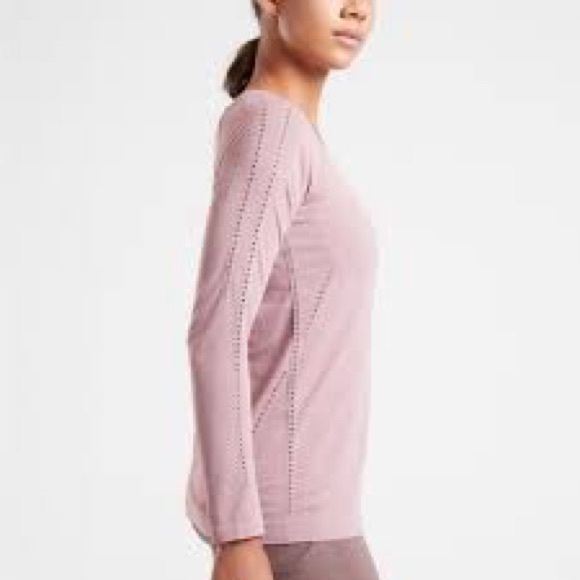 Women’s Athleta long sleeve top size XS - Picture 4 of 7